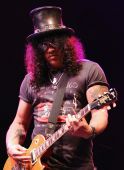 Slash solo 2014 0313_hendrix_sxsw slash (2)